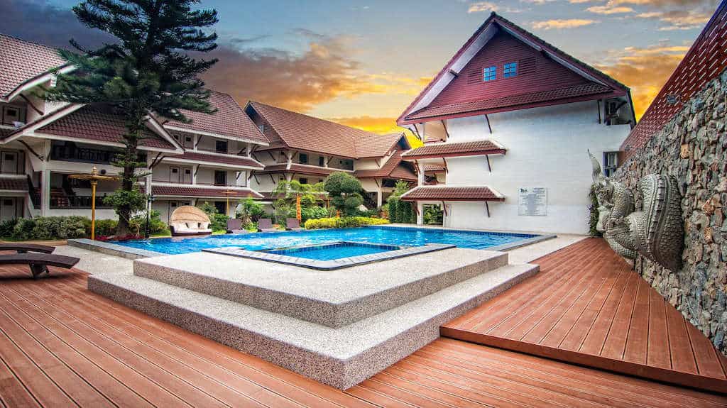 Nak-Nakara-Chiang-Rai-Piscina